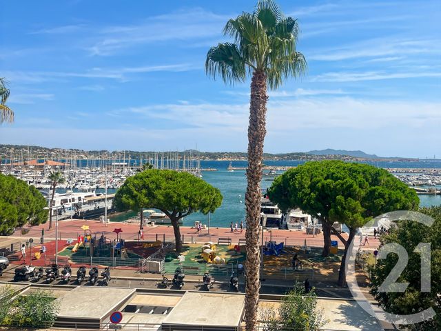 Appartement T3 à vendre - 3 pièces - 70 m2 - Bandol - 83 - PROVENCE-ALPES-COTE-D-AZUR