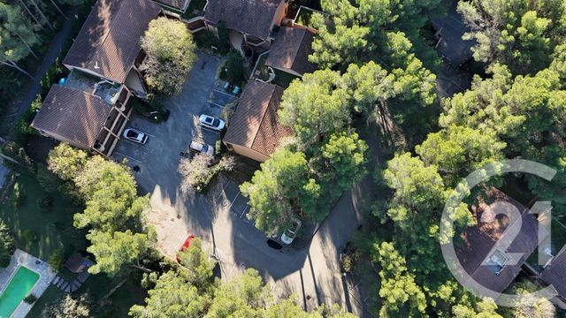 Appartement Studio Cabine à vendre - 1 pièce - 22,50 m2 - Sanary Sur Mer - 83 - PROVENCE-ALPES-COTE-D-AZUR