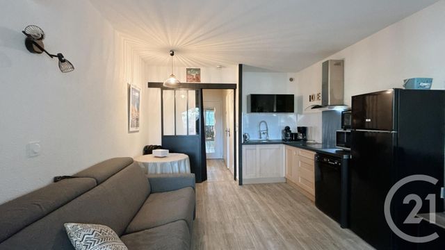 Appartement Studio Cabine à vendre - 1 pièce - 22,50 m2 - Sanary Sur Mer - 83 - PROVENCE-ALPES-COTE-D-AZUR