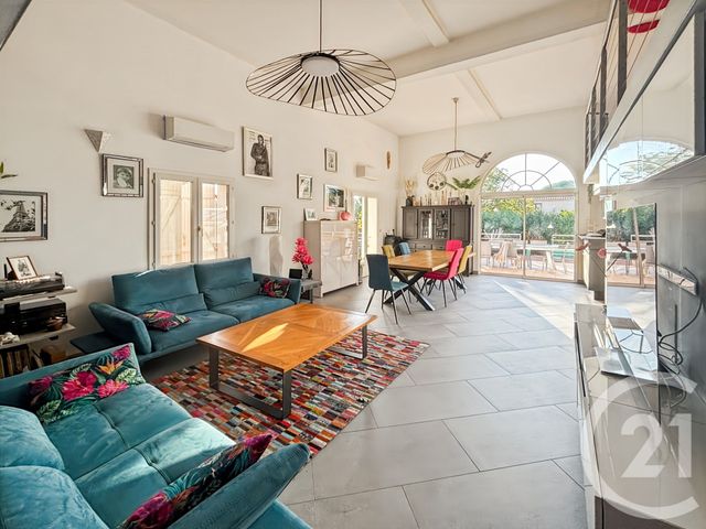 Maison &agrave; vendre - 6 pi&egrave;ces - 232,70 m2 - Sanary Sur Mer - 83 - PROVENCE-ALPES-COTE-D-AZUR