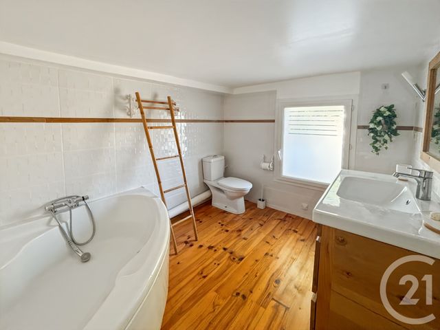 Maison &agrave; vendre - 6 pi&egrave;ces - 232,70 m2 - Sanary Sur Mer - 83 - PROVENCE-ALPES-COTE-D-AZUR