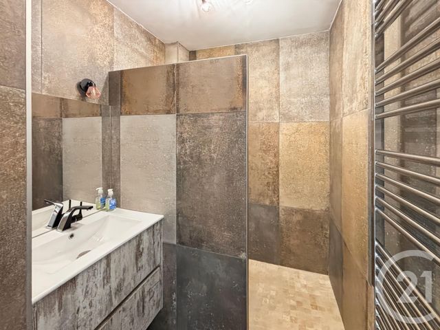 Appartement à vendre - 2 pièces - 41,03 m2 - Bandol - 83 - PROVENCE-ALPES-COTE-D-AZUR