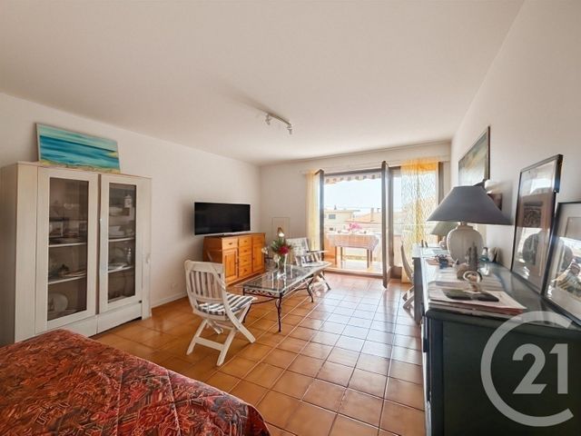 Appartement F2 à vendre - 2 pièces - 49 m2 - Bandol - 83 - PROVENCE-ALPES-COTE-D-AZUR