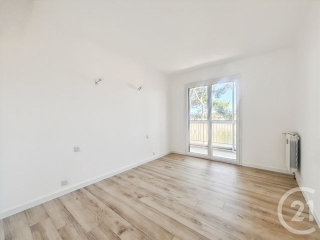 Appartement T3 à vendre - 3 pièces - 68,27 m2 - Sanary Sur Mer - 83 - PROVENCE-ALPES-COTE-D-AZUR