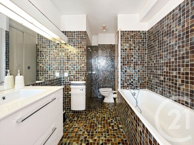 Appartement T3 à vendre - 3 pièces - 77 m2 - Cassis - 13 - PROVENCE-ALPES-COTE-D-AZUR