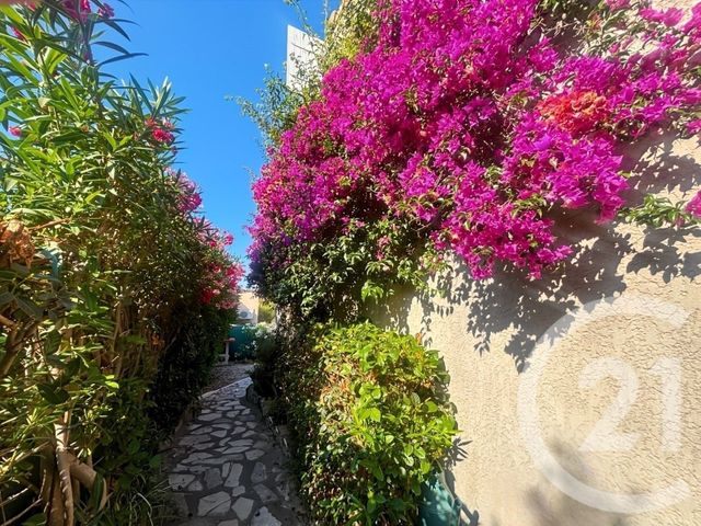 Appartement T3 à vendre - 3 pièces - 40,92 m2 - Bandol - 83 - PROVENCE-ALPES-COTE-D-AZUR