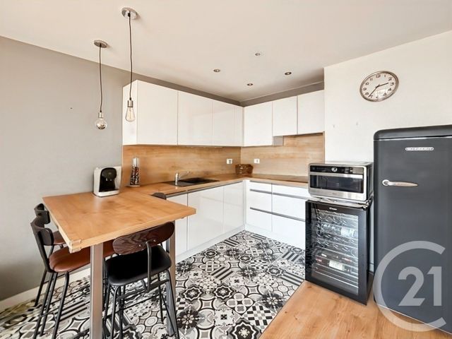 Appartement à vendre - 2 pièces - 44,05 m2 - Bandol - 83 - PROVENCE-ALPES-COTE-D-AZUR