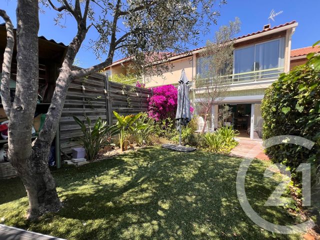 Appartement à vendre - 4 pièces - 92 m2 - Bandol - 83 - PROVENCE-ALPES-COTE-D-AZUR