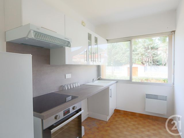 Appartement F2 à louer - 2 pièces - 47,11 m2 - Bandol - 83 - PROVENCE-ALPES-COTE-D-AZUR