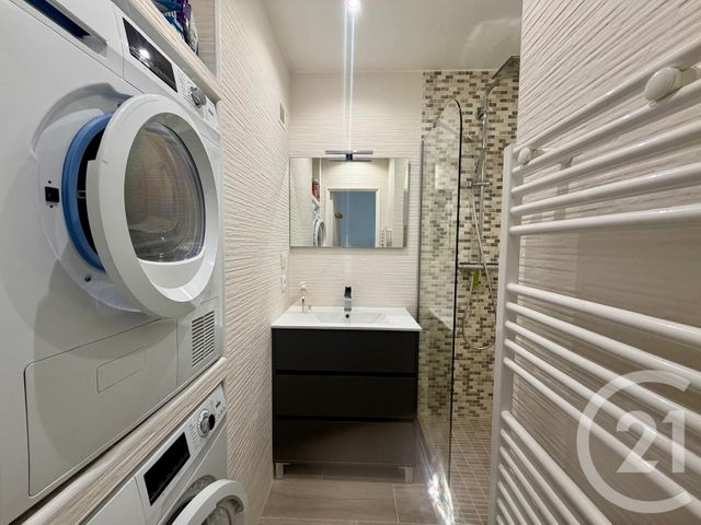 Appartement T2 &agrave; louer - 2 pi&egrave;ces - 34,60 m2 - Bandol - 83 - PROVENCE-ALPES-COTE-D-AZUR