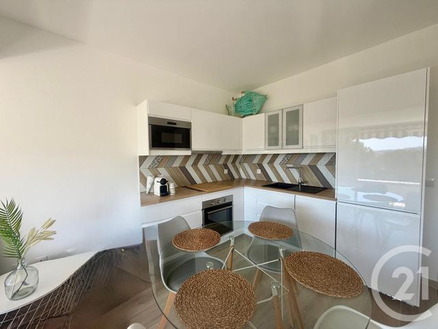 Appartement T2 &agrave; louer - 2 pi&egrave;ces - 34,60 m2 - Bandol - 83 - PROVENCE-ALPES-COTE-D-AZUR