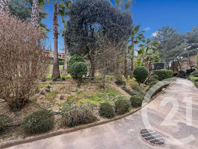 Appartement T2 &agrave; vendre - 2 pi&egrave;ces - 31,75 m2 - Sanary Sur Mer - 83 - PROVENCE-ALPES-COTE-D-AZUR