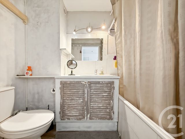 Appartement T2 &agrave; vendre - 2 pi&egrave;ces - 28,30 m2 - Bandol - 83 - PROVENCE-ALPES-COTE-D-AZUR