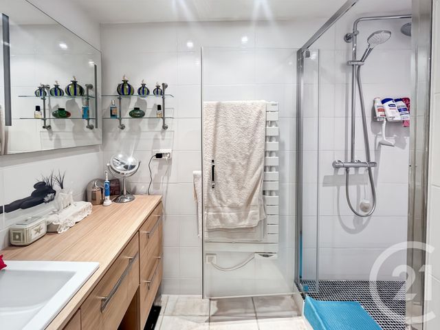 Appartement F1 &agrave; vendre - 1 pi&egrave;ce - 42 m2 - Bandol - 83 - PROVENCE-ALPES-COTE-D-AZUR
