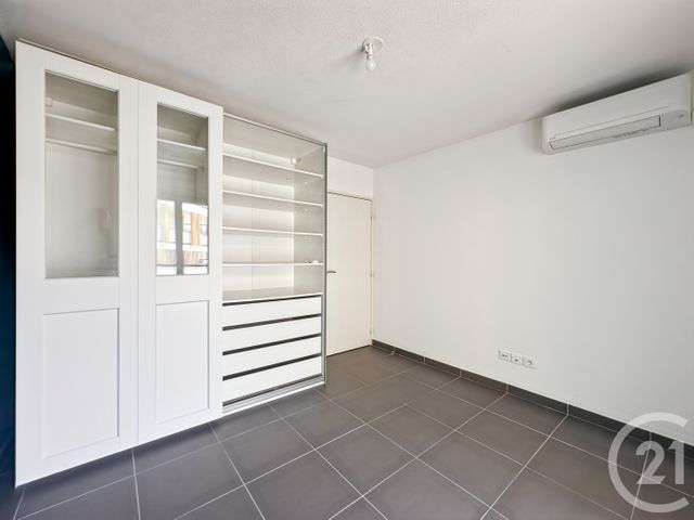 Appartement F2 &agrave; louer - 2 pi&egrave;ces - 39,02 m2 - La Seyne Sur Mer - 83 - PROVENCE-ALPES-COTE-D-AZUR