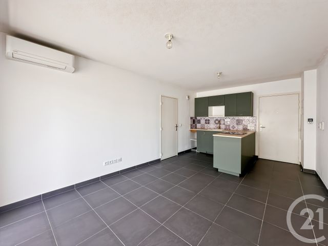 Appartement F2 &agrave; louer - 2 pi&egrave;ces - 39,02 m2 - La Seyne Sur Mer - 83 - PROVENCE-ALPES-COTE-D-AZUR