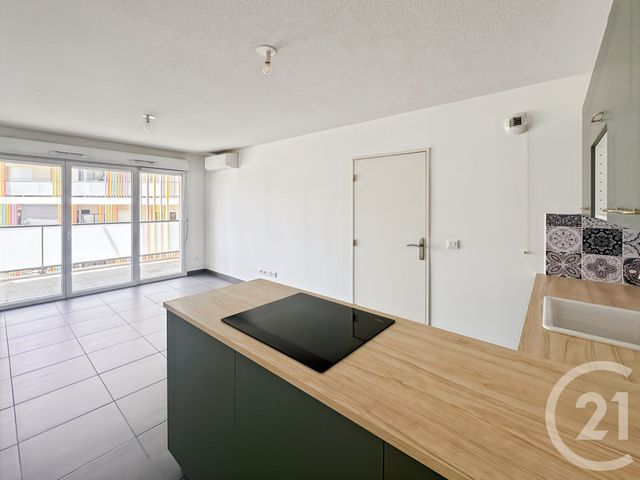 Appartement F2 &agrave; louer - 2 pi&egrave;ces - 39,02 m2 - La Seyne Sur Mer - 83 - PROVENCE-ALPES-COTE-D-AZUR