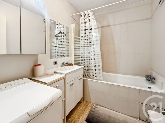 Appartement F1 &agrave; vendre - 2 pi&egrave;ces - 29,59 m2 - Bandol - 83 - PROVENCE-ALPES-COTE-D-AZUR