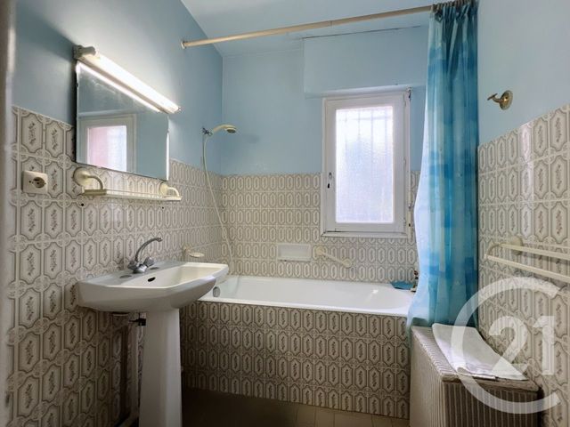 Appartement T3 à vendre - 3 pièces - 63 m2 - Bandol - 83 - PROVENCE-ALPES-COTE-D-AZUR