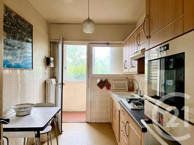 Appartement T3 à vendre - 3 pièces - 63 m2 - Bandol - 83 - PROVENCE-ALPES-COTE-D-AZUR