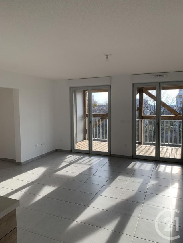 Appartement F3 &agrave; louer - 3 pi&egrave;ces - 67 m2 - Ostwald - 67 - ALSACE