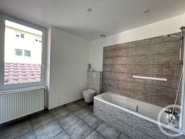Appartement &agrave; louer - 4 pi&egrave;ces - 77,35 m2 - Mutzig - 67 - ALSACE