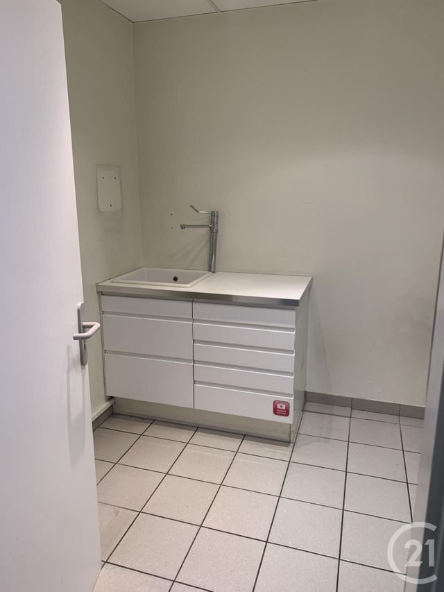 Local commercial à louer - 126.0 m2 - 67 - Bas-Rhin