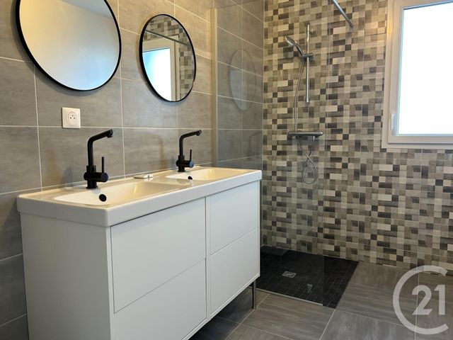 Maison &agrave; louer - 3 pi&egrave;ces - 73,02 m2 - Peaule - 56 - BRETAGNE