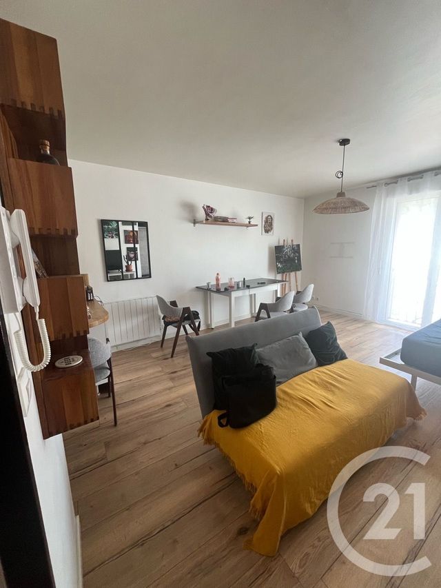 Appartement Studio à vendre - 1 pièce - 33 m2 - Claye Souilly - 77 - ILE-DE-FRANCE