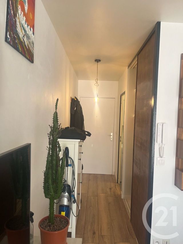 Appartement Studio à vendre - 1 pièce - 33 m2 - Claye Souilly - 77 - ILE-DE-FRANCE