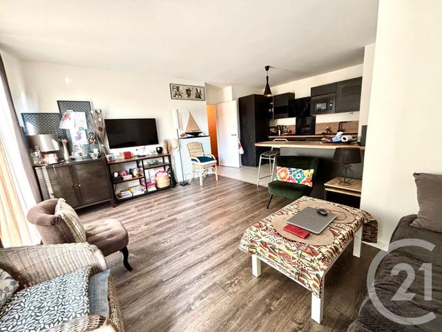 Appartement F4 à vendre - 4 pièces - 81 m2 - Claye Souilly - 77 - ILE-DE-FRANCE