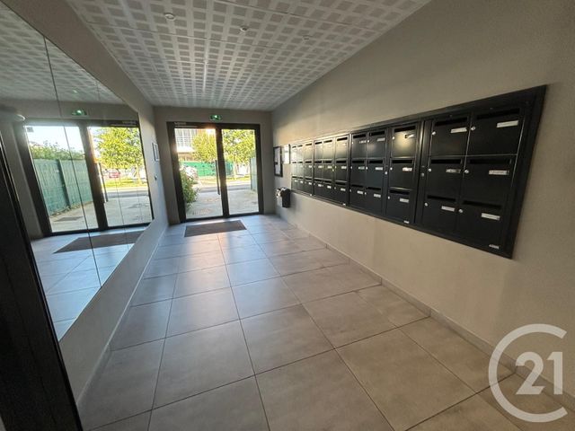 Appartement F4 à vendre - 4 pièces - 81 m2 - Claye Souilly - 77 - ILE-DE-FRANCE