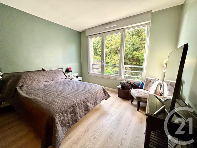 Appartement F4 à vendre - 4 pièces - 81 m2 - Claye Souilly - 77 - ILE-DE-FRANCE