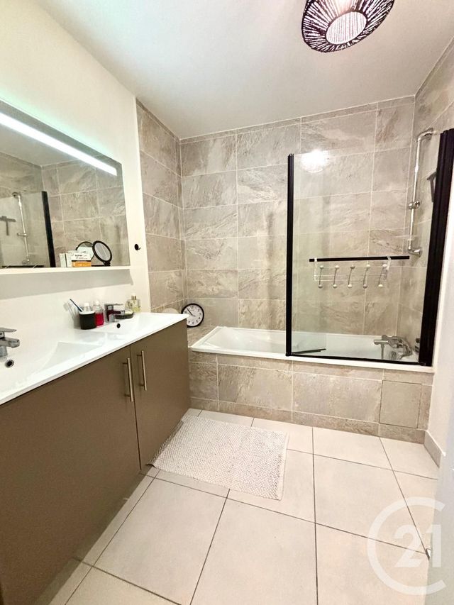 Appartement F4 à vendre - 4 pièces - 81 m2 - Claye Souilly - 77 - ILE-DE-FRANCE