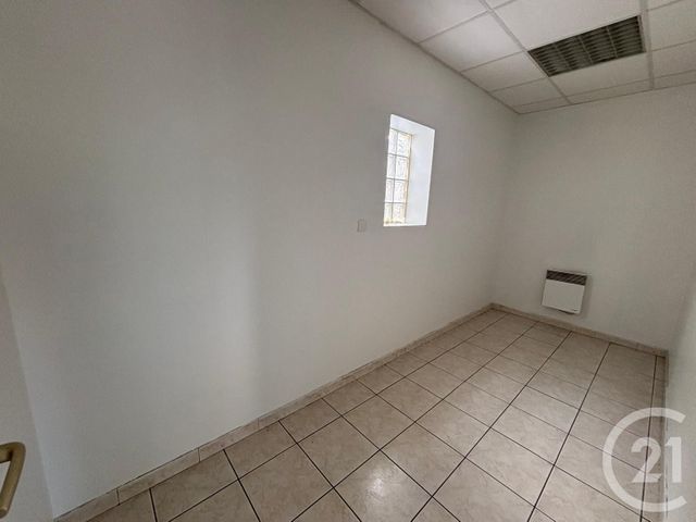 Divers &agrave; louer - 61,70 m2 - Le Mesnil Amelot - 77 - ILE-DE-FRANCE