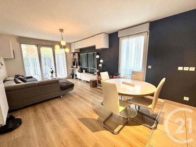 Appartement F3 à vendre - 3 pièces - 60,77 m2 - Claye Souilly - 77 - ILE-DE-FRANCE