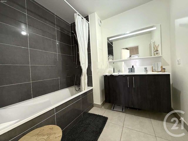 Appartement F3 à vendre - 3 pièces - 60,77 m2 - Claye Souilly - 77 - ILE-DE-FRANCE