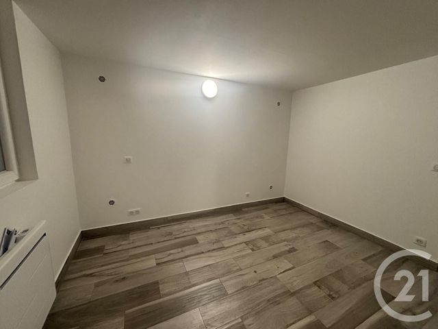 Appartement F2 &agrave; louer - 2 pi&egrave;ces - 29,52 m2 - Claye Souilly - 77 - ILE-DE-FRANCE