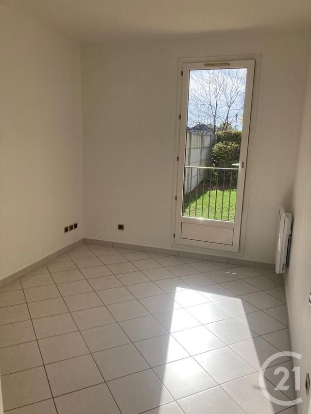Appartement F2 &agrave; louer - 2 pi&egrave;ces - 41,84 m2 - Claye Souilly - 77 - ILE-DE-FRANCE