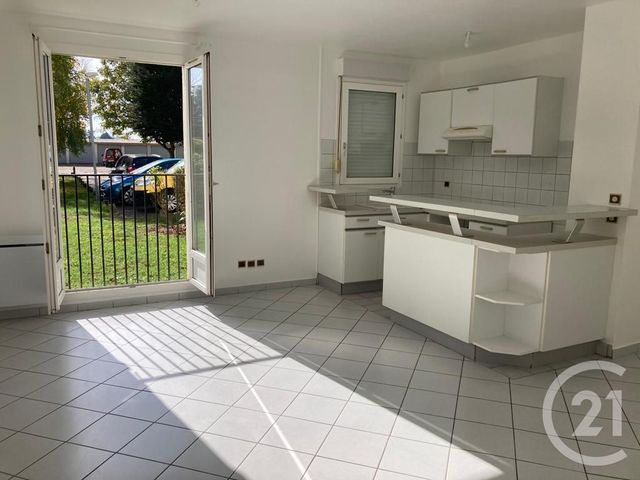 Appartement F2 à louer CLAYE SOUILLY