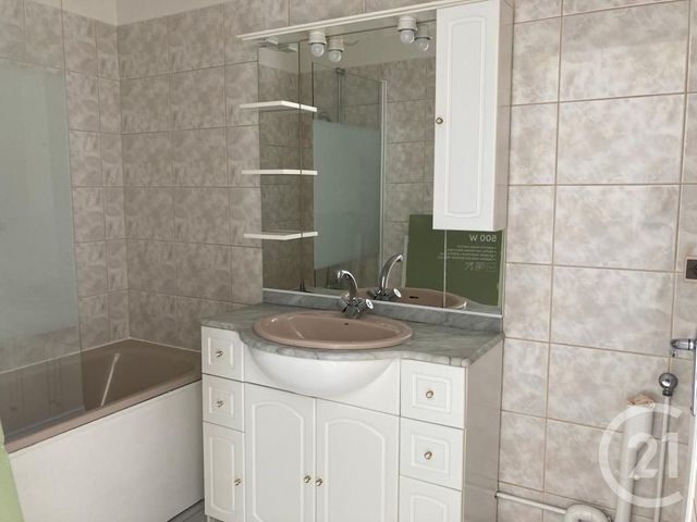 Appartement F2 &agrave; louer - 2 pi&egrave;ces - 41,84 m2 - Claye Souilly - 77 - ILE-DE-FRANCE