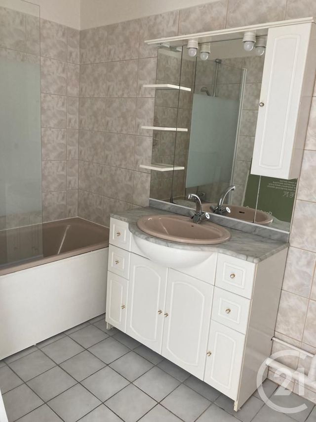 Appartement F2 &agrave; louer - 2 pi&egrave;ces - 41,84 m2 - Claye Souilly - 77 - ILE-DE-FRANCE