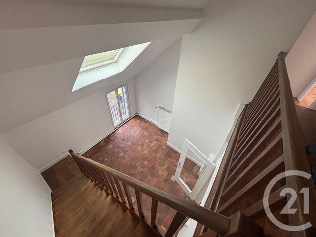 Appartement F2 &agrave; louer - 2 pi&egrave;ces - 63,34 m2 - Provins - 77 - ILE-DE-FRANCE