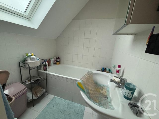 Appartement Duplex &agrave; louer - 2 pi&egrave;ces - 45,09 m2 - Penchard - 77 - ILE-DE-FRANCE