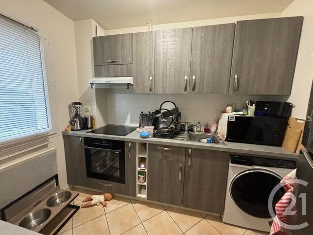 Appartement Duplex &agrave; louer - 2 pi&egrave;ces - 45,09 m2 - Penchard - 77 - ILE-DE-FRANCE