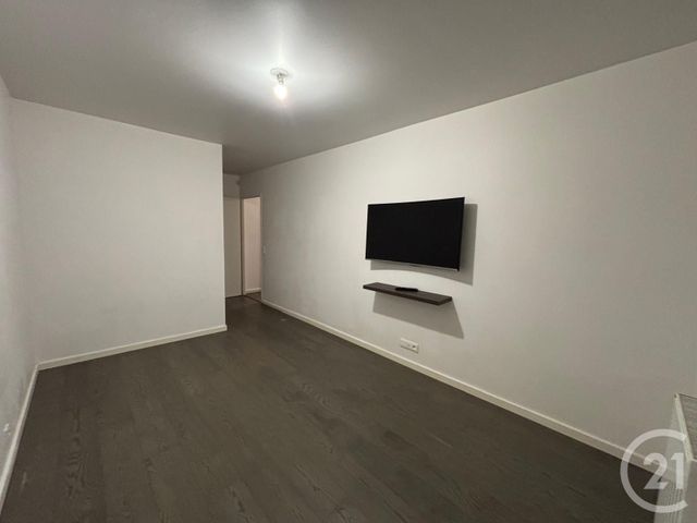 Appartement F3 &agrave; louer - 3 pi&egrave;ces - 61,70 m2 - Claye Souilly - 77 - ILE-DE-FRANCE