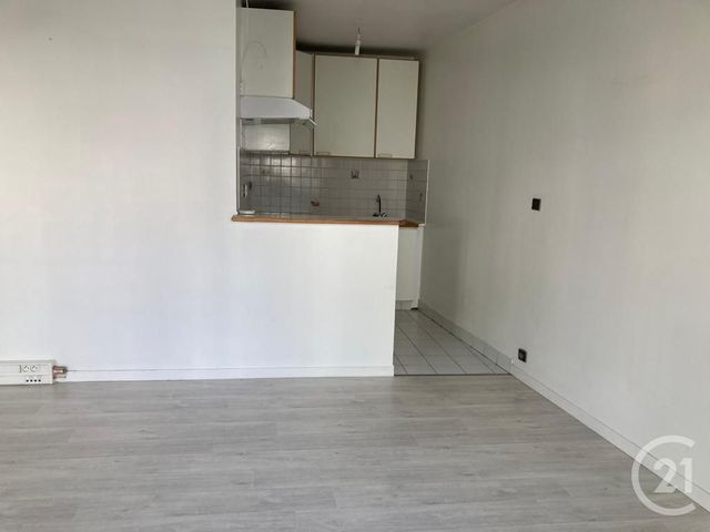 Appartement F1 &agrave; louer - 1 pi&egrave;ce - 32,88 m2 - Claye Souilly - 77 - ILE-DE-FRANCE