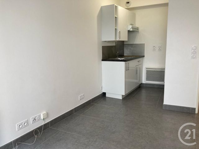 Appartement Studio &agrave; louer - 1 pi&egrave;ce - 17,17 m2 - Meaux - 77 - ILE-DE-FRANCE