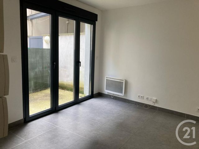 Appartement Studio &agrave; louer - 1 pi&egrave;ce - 17,17 m2 - Meaux - 77 - ILE-DE-FRANCE