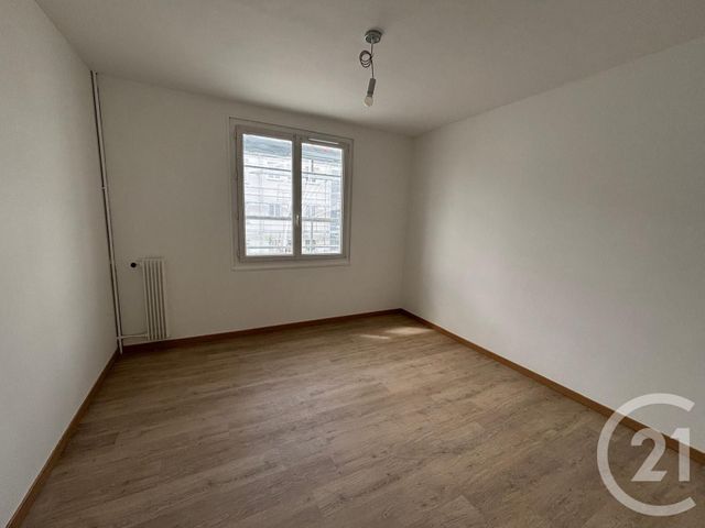 Appartement F3 &agrave; louer - 3 pi&egrave;ces - 59,23 m2 - Villeparisis - 77 - ILE-DE-FRANCE
